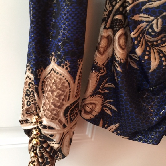 Joseph Ribkoff gold zipped up front top size 8 Blue and Gold. - Picture 4 of 6